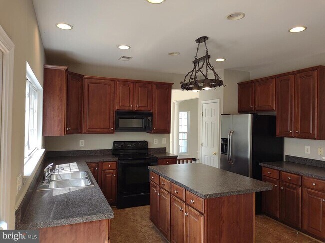 Cocina - 15200 Chula Pl