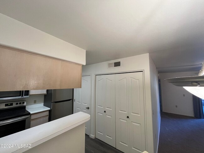 Foto del edificio - 5751 N Kolb Rd