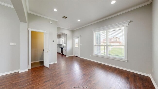 Foto del edificio - 2706 Horse Haven Ln