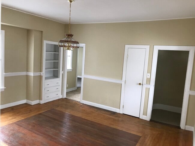 dining room - 395 Maple St