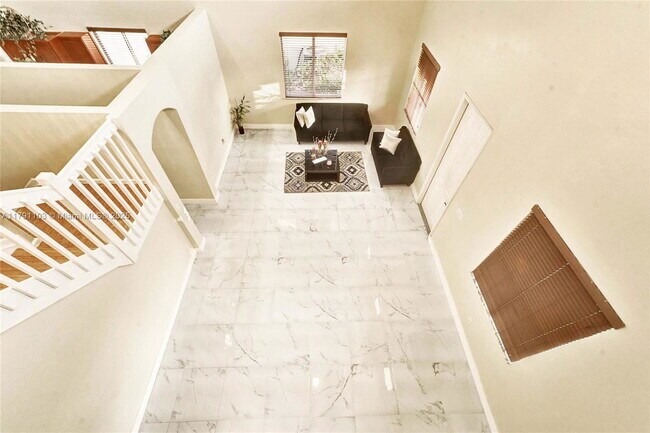 Foto del edificio - 20487 NW 12th Ave