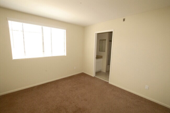 Primary Bedroom - 17330 Chatsworth St