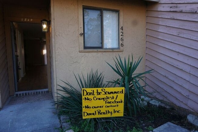 2 Bedroom 2.5 Bath Mandarin Townhome - 2 Bedroom 2.5 Bath Mandarin Townhome