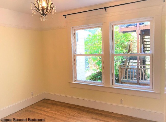 Upper 2nd Room - 124 Chenery St