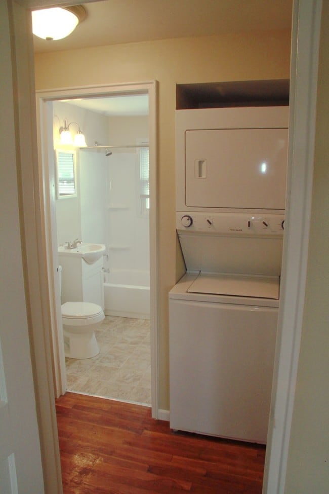 In-unit Laundry - Carlisle Crest