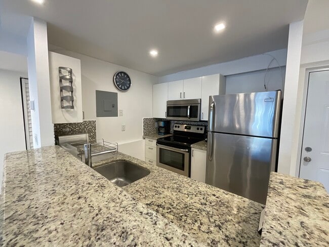 Foto del edificio - 3545 NE 167th St