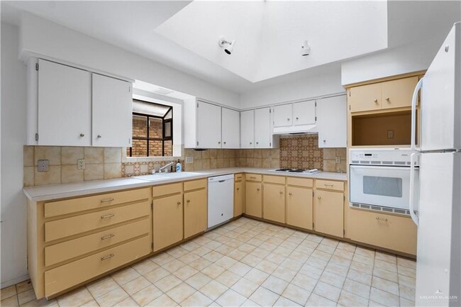 Foto del edificio - 411 Zinnia Ave