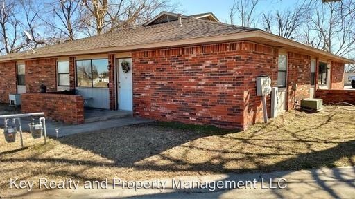 Primary Photo - 210 NW N St
