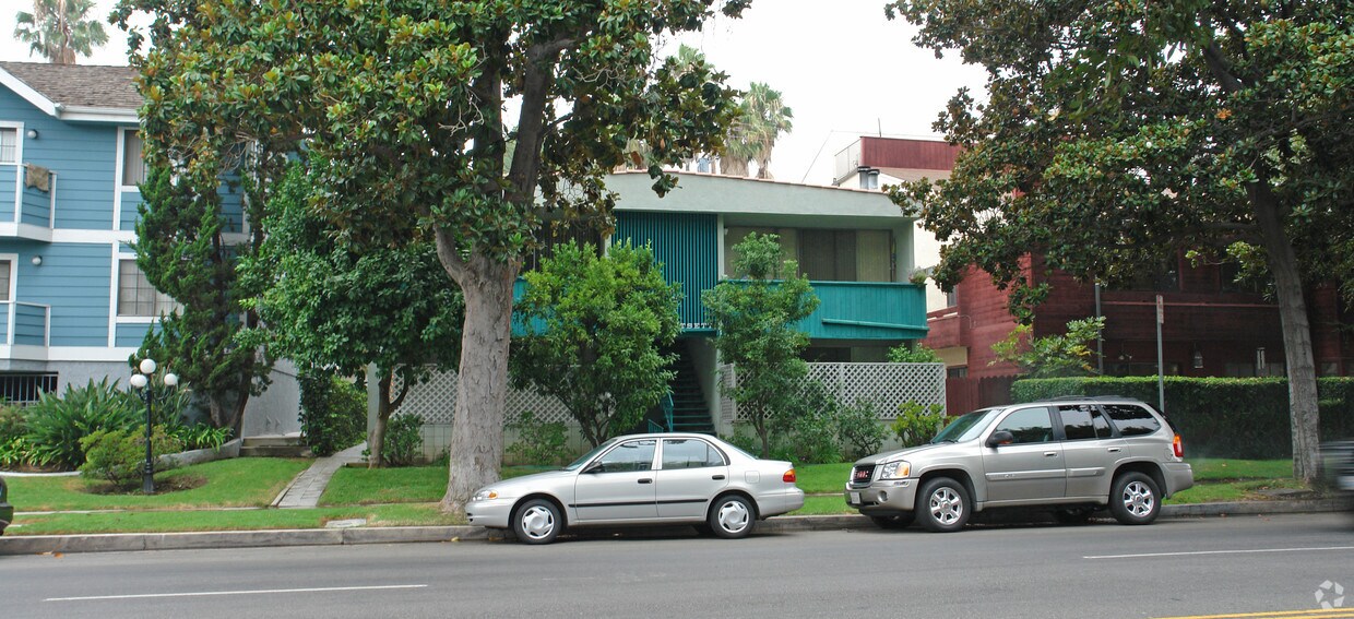 Building Photo - 4241 Whitsett Ave