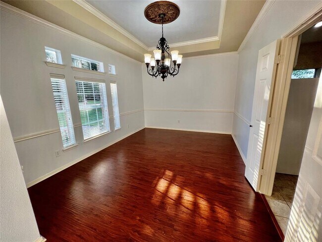 Building Photo - 15522 Oxenford Dr