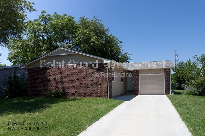 Foto principal - 2208 Haskell St
