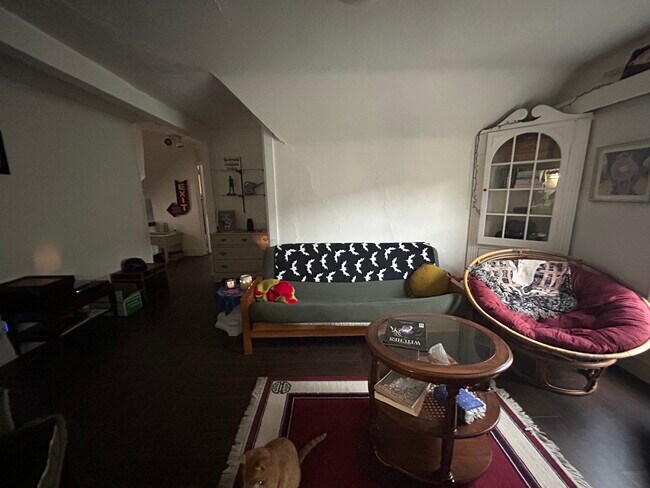 Foto del edificio - 110 S Blair St