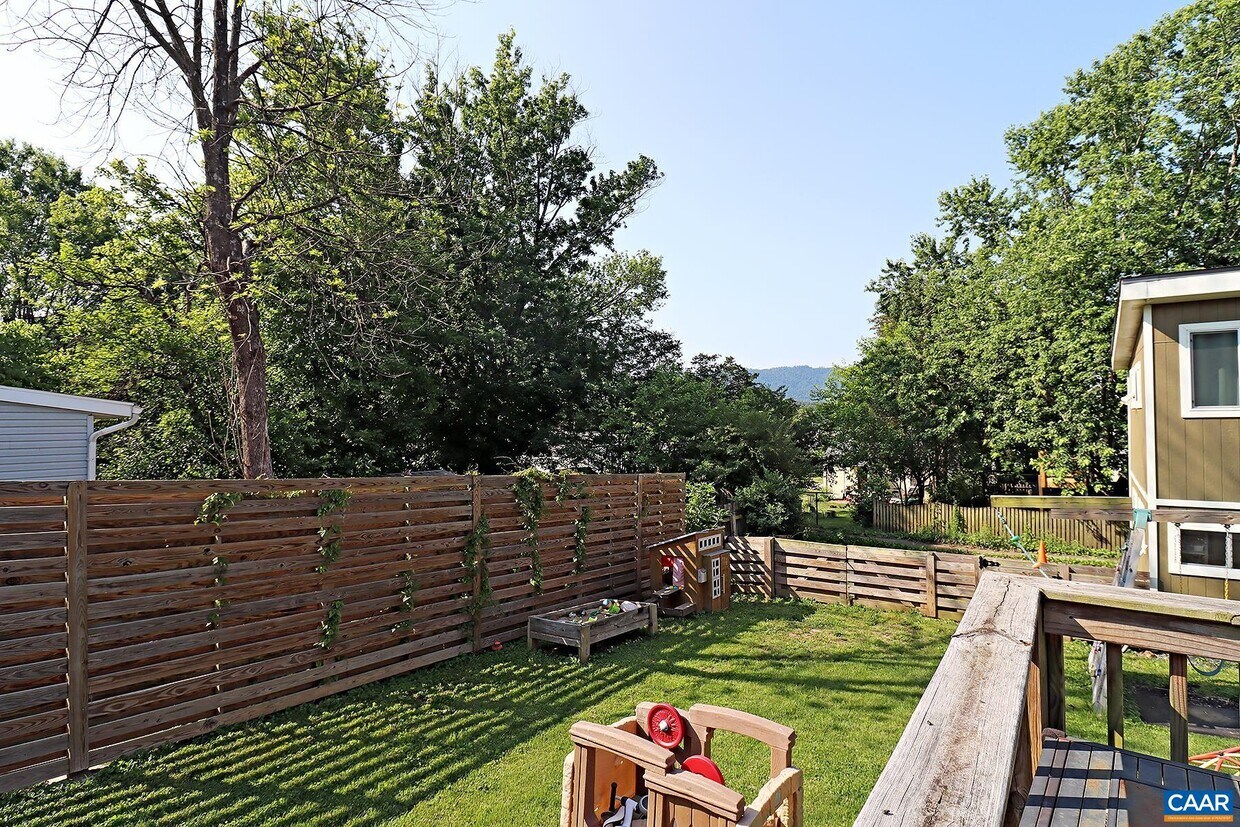 Building Photo - 706 Bolling Ave