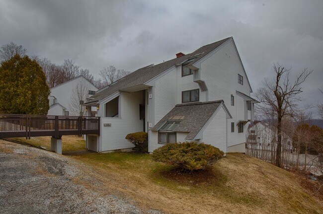 Building Photo - 161 W Glade Rd