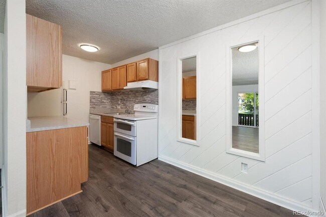 Foto del edificio - 3250 Oneal Cir
