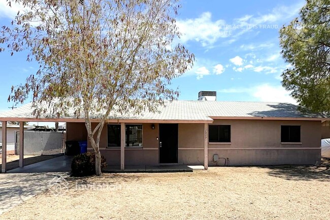 Building Photo - 17043 N 15th Ave