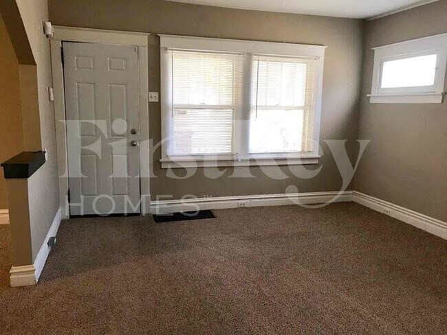 Building Photo - 2112 Lexa Dr