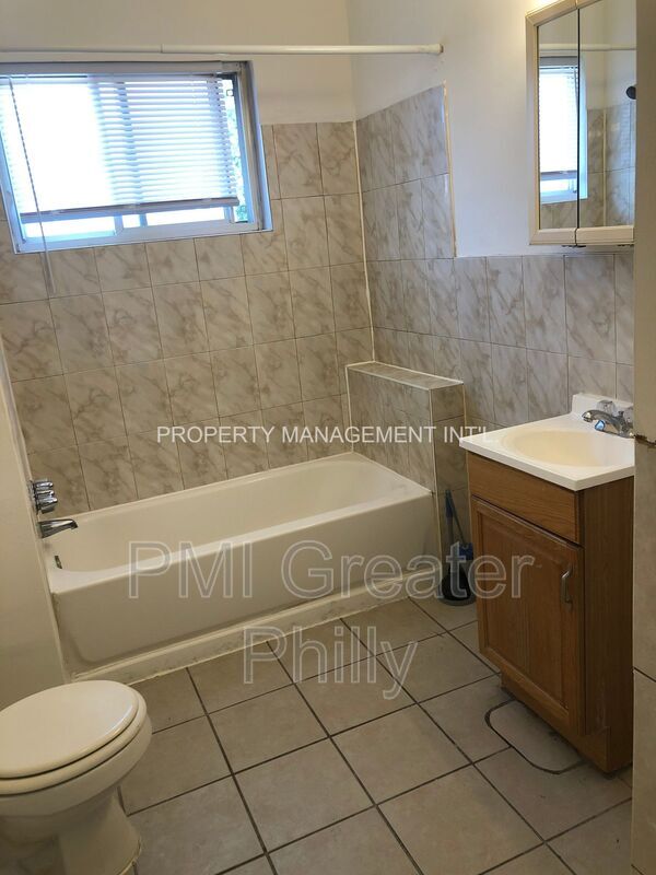 Foto del edificio - 6260 N 17th St