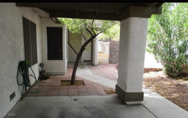 Building Photo - 6695 Flora Dr