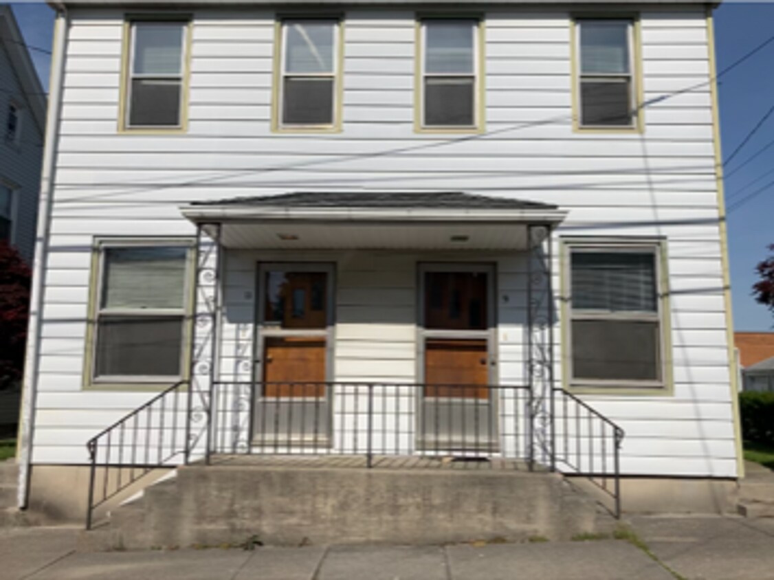 11 S Cherry St, Myerstown, PA 17067 House Rental in Myerstown, PA