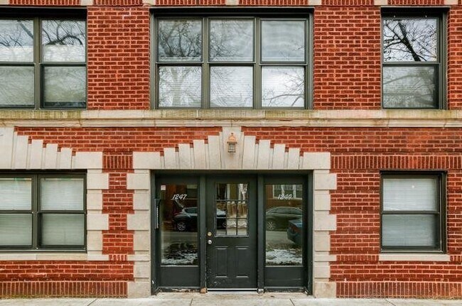 Foto del edificio - 1247 W Roscoe St