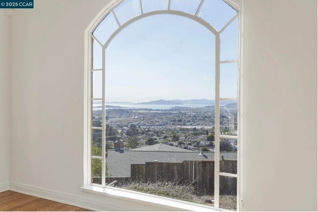 Building Photo - 2367 Carquinez Ave