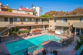 Foto principal - 14620 Dickens St