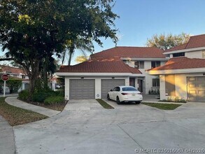 Building Photo - 992 NW 93rd Ave