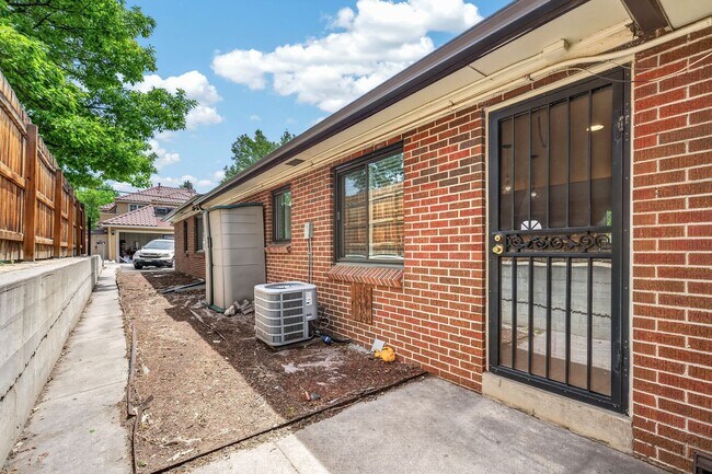 Foto del edificio - 540 Detroit St