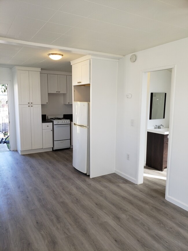 Building Photo - 4409-4413 Alabama St.