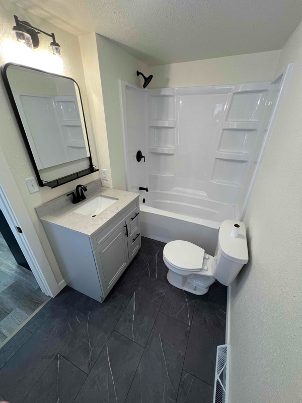 Building Photo - 1804 13th Ave