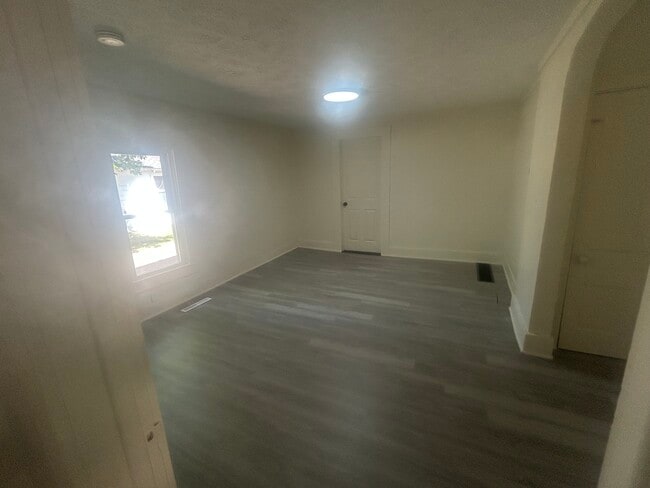 Living Room - 421 W Bond St