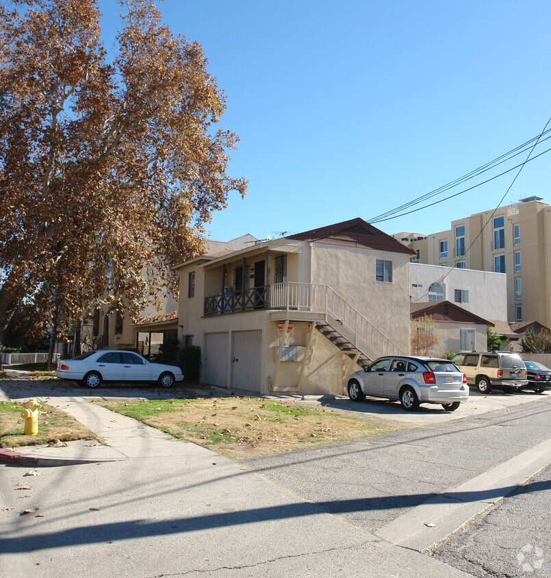 Building Photo - 11122 Morrison St