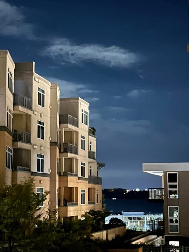 Building Photo - 109 2nd St S