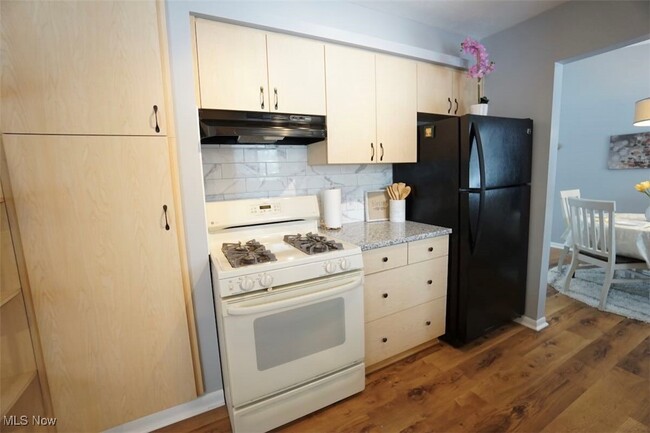 Building Photo - 6340 Meldon Dr