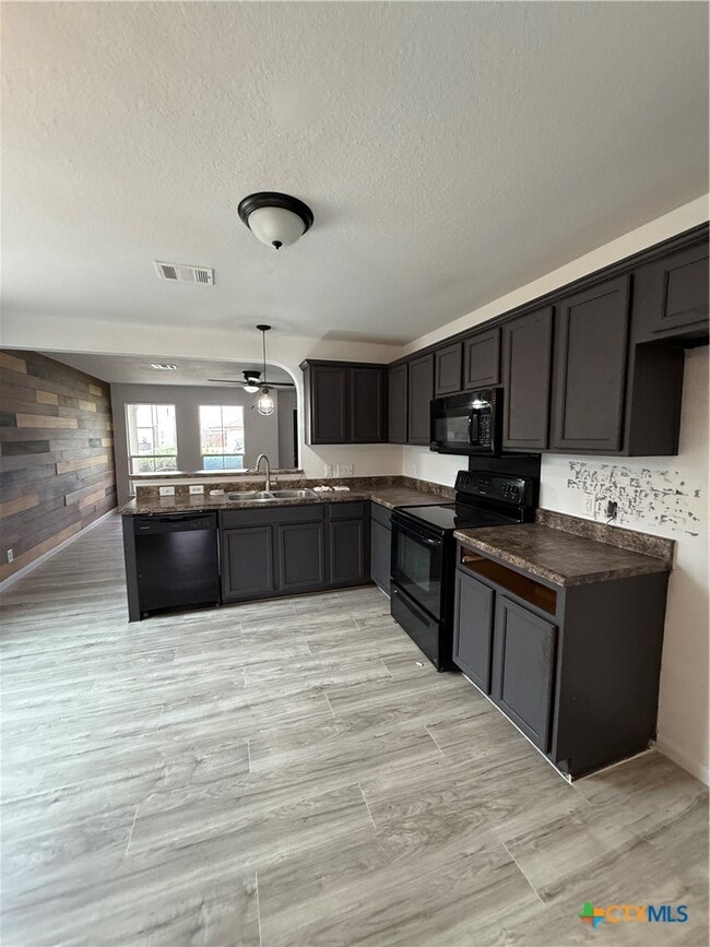 Foto del edificio - 426 Wind Gust