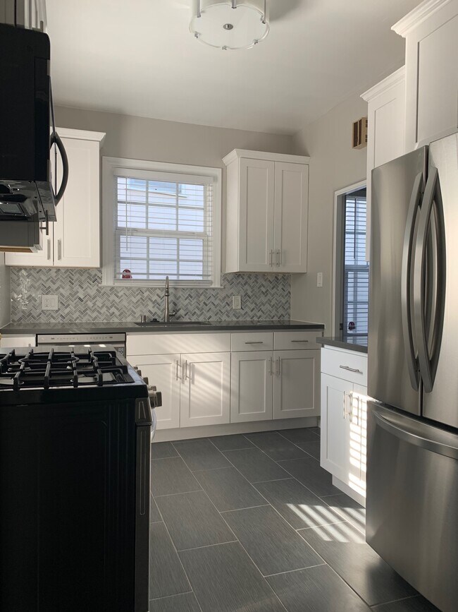 Kitchen - 130-132 Dartmouth Rd