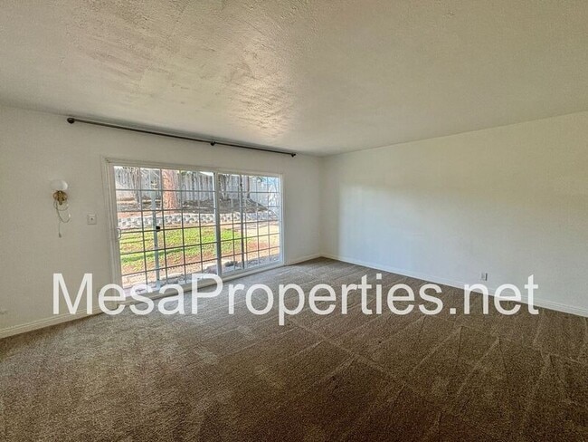 Foto del edificio - 1481 N Grove Ave