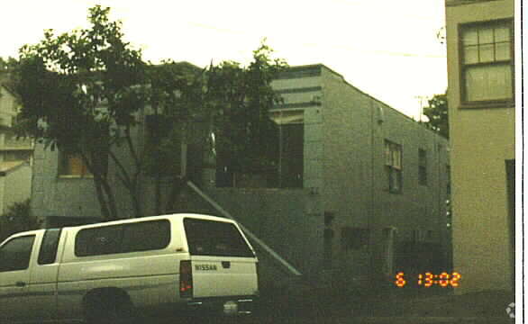 Building Photo - 27 Glen Park Way