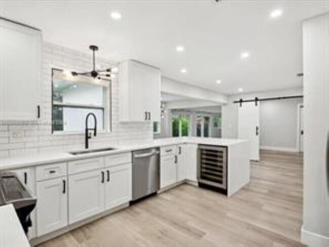 Foto del edificio - 2932 NW 8th Ave