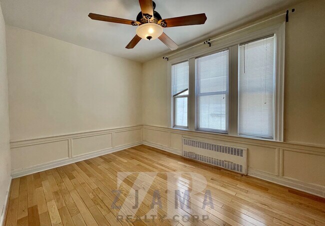 Building Photo - 206 Albemarle Rd
