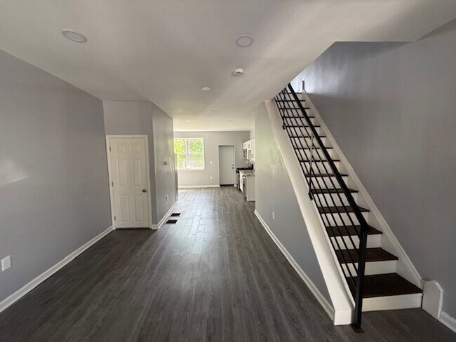 Foto del edificio - Anika Homes 3 Bedroom