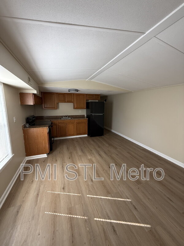 Foto del edificio - 747 Cunningham Ave