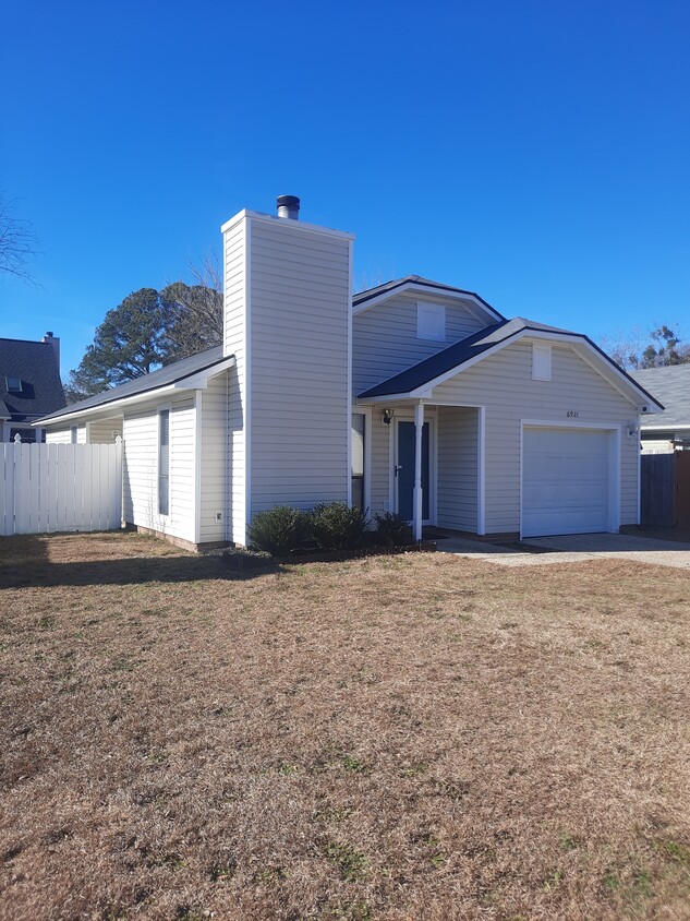 Foto principal - 6921 Timberwood Dr