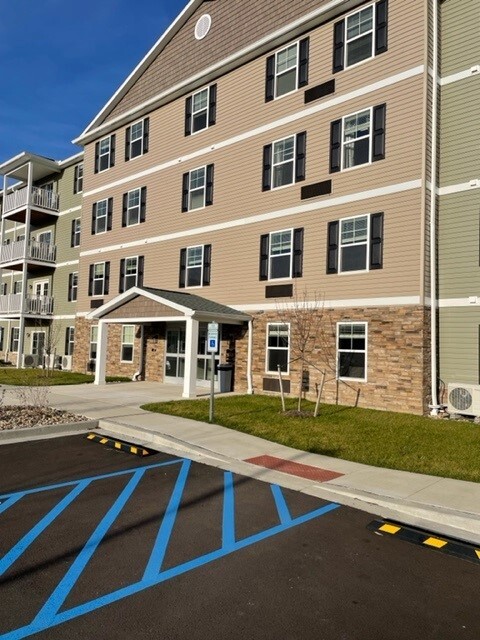 Foto principal - Beaver Run Senior Apartments