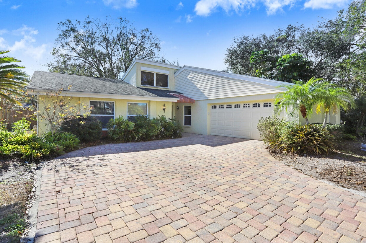 Photo - 4504 Stonehenge Rd (Tampa, FL)