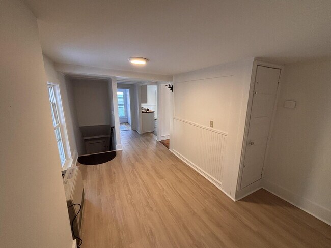 Foto del edificio - Large 1BR / 1Office/BR / 1BA Apartment – Near Downtown Bath!