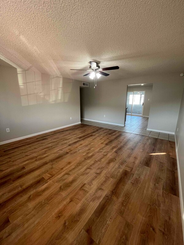 Foto del edificio - 1712 W Voltaire Ave