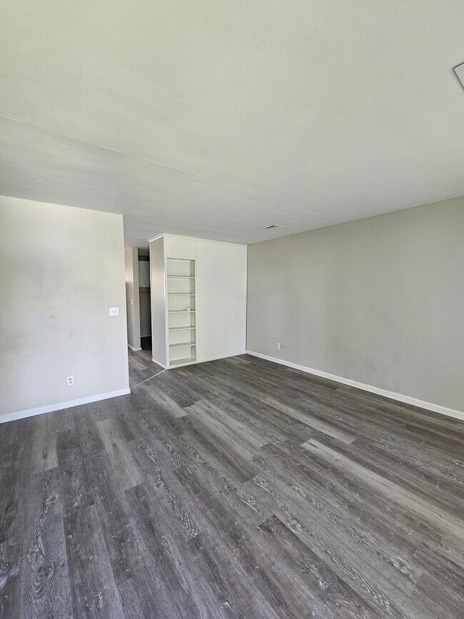 Foto del edificio - 1855 First Ave. | $1500 | 3 Beds, 1.5 Bath