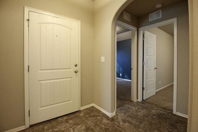 Building Photo - Custom Built 4 Bedroom In Southern Reserve...